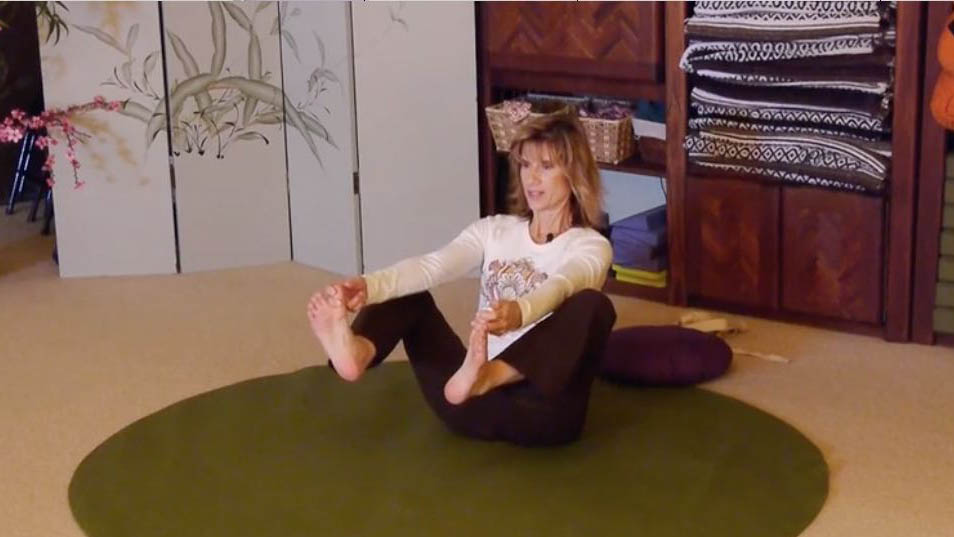 No More Crazy Sit-ups! – Gentle Yoga Core Strengthening